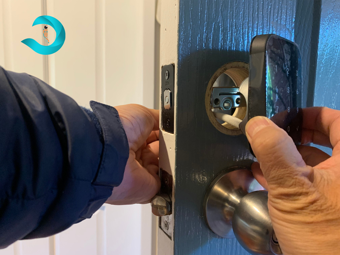 تركيب اقفال الابواب